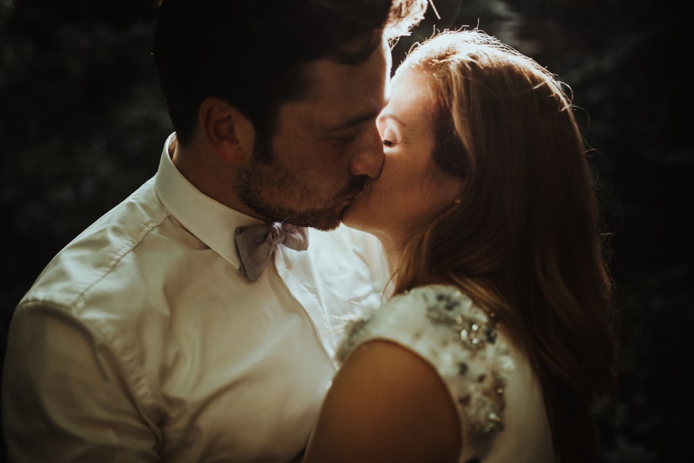 Karolina & David dans les jardins de Bâle après la cérémonie — mariage folk 2022 · ANtO photographe Suisse