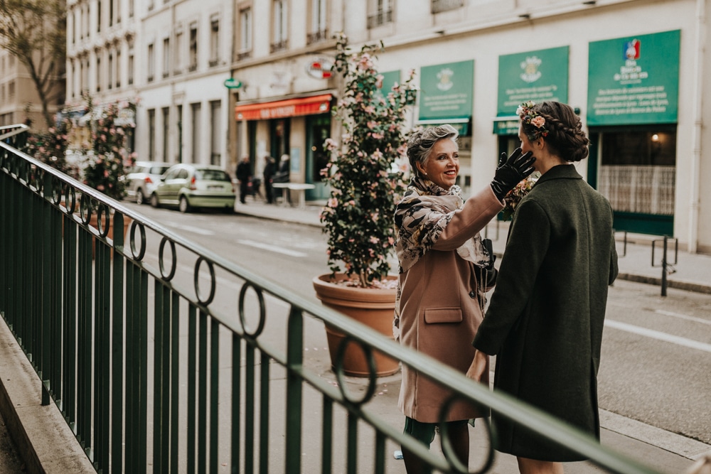 Le oui — moment de l'engagement lors de la cérémonie civile mairie du 3ème Lyon · ANtO photographe mariage