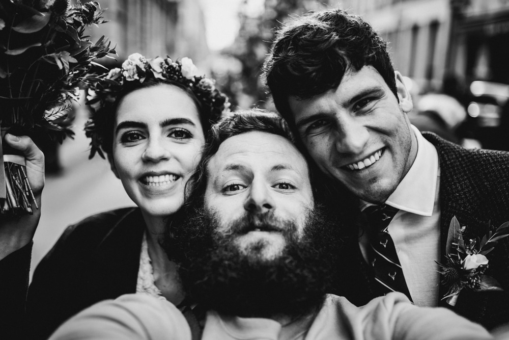 Fin de journée avec les proches à Lyon — mariage civil C & M 2022 · ANtO photographe mariage