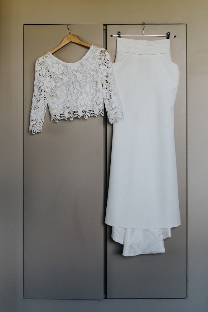 Préparatifs de la mariée Marie à l'hôtel du Domaine du Gouverneur, Monthieux 2022 — ANtO photographe Auvergne