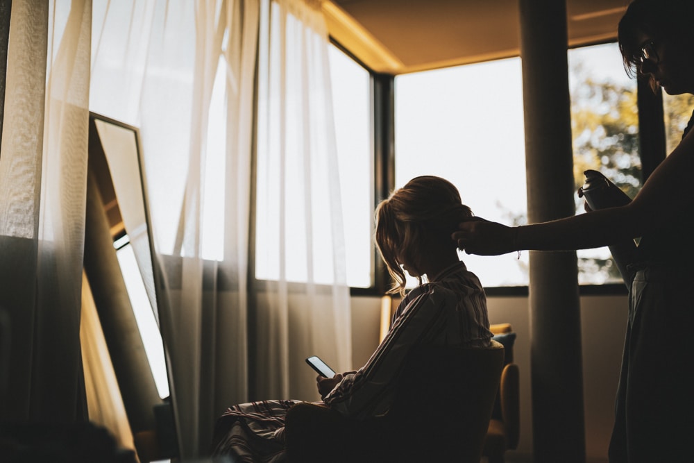 Détail accessoires de mariage lors des préparatifs, Domaine du Gouverneur 2022 — ANtO photographe Auvergne