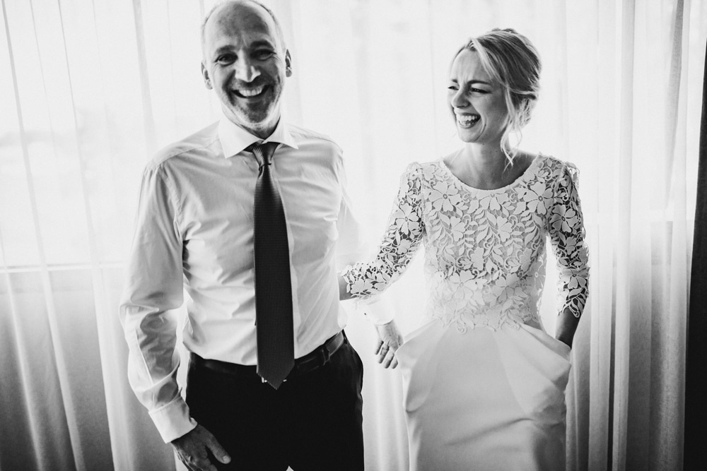 Groupe d'invités lors du cocktail du mariage de Marie et Mathieu, Golf du Gouverneur 2022 — ANtO photographe Auvergne