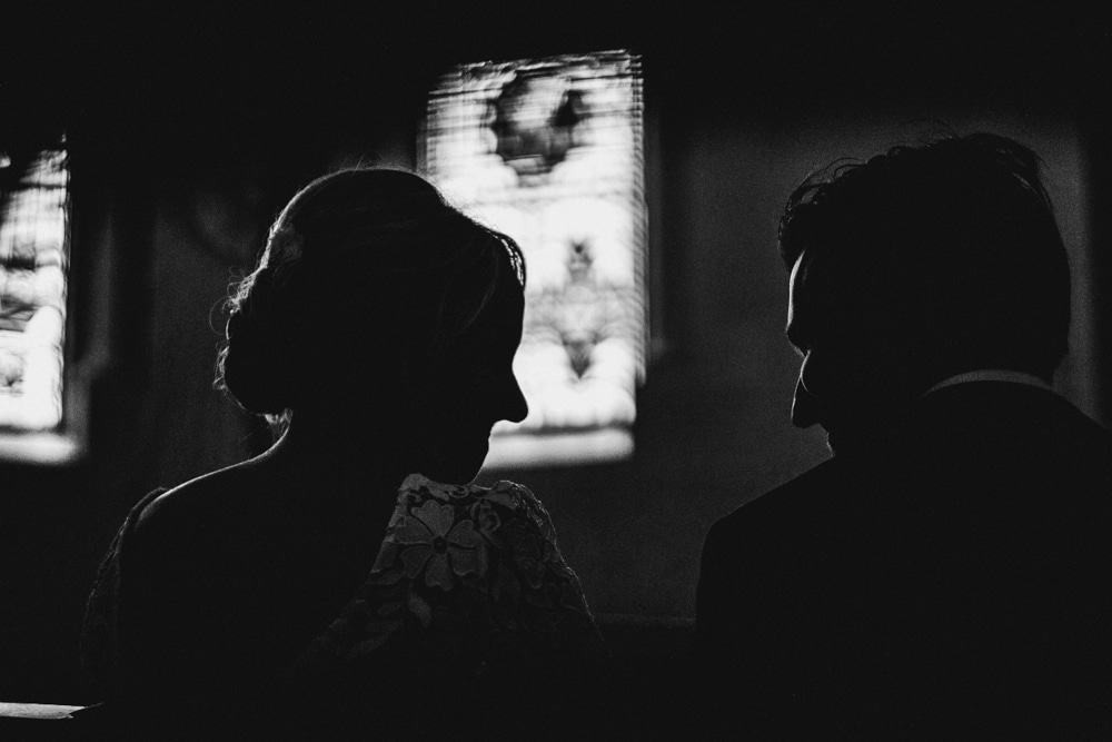 Entrée dans le chapiteau lors de la réception du mariage de Marie et Mathieu, Golf du Gouverneur 2022 — ANtO photographe Auvergne