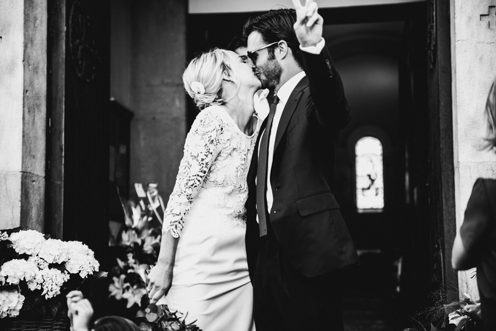 Portrait des mariés lors du dîner de réception, Domaine du Gouverneur Monthieux 2022 — ANtO photographe Auvergne